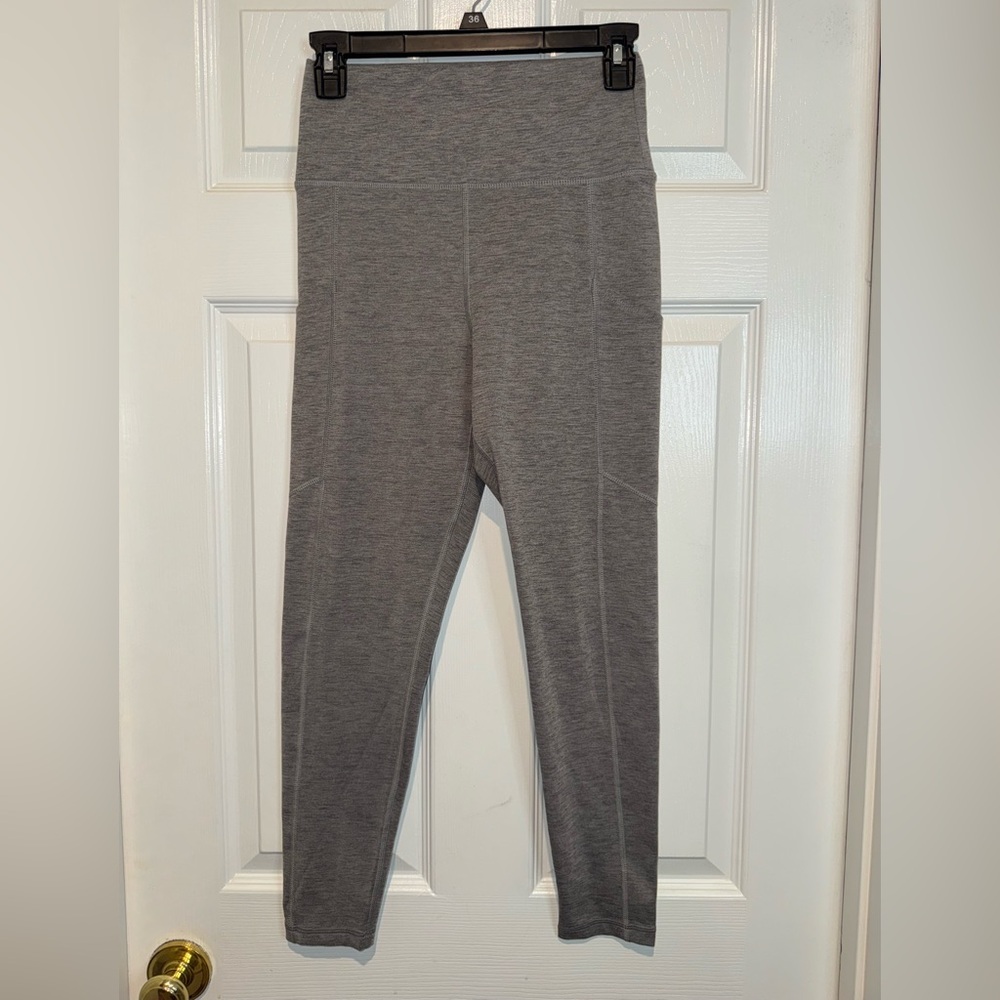 American Eagle The Everything Pocket Heather Gray Leggings Size M Short